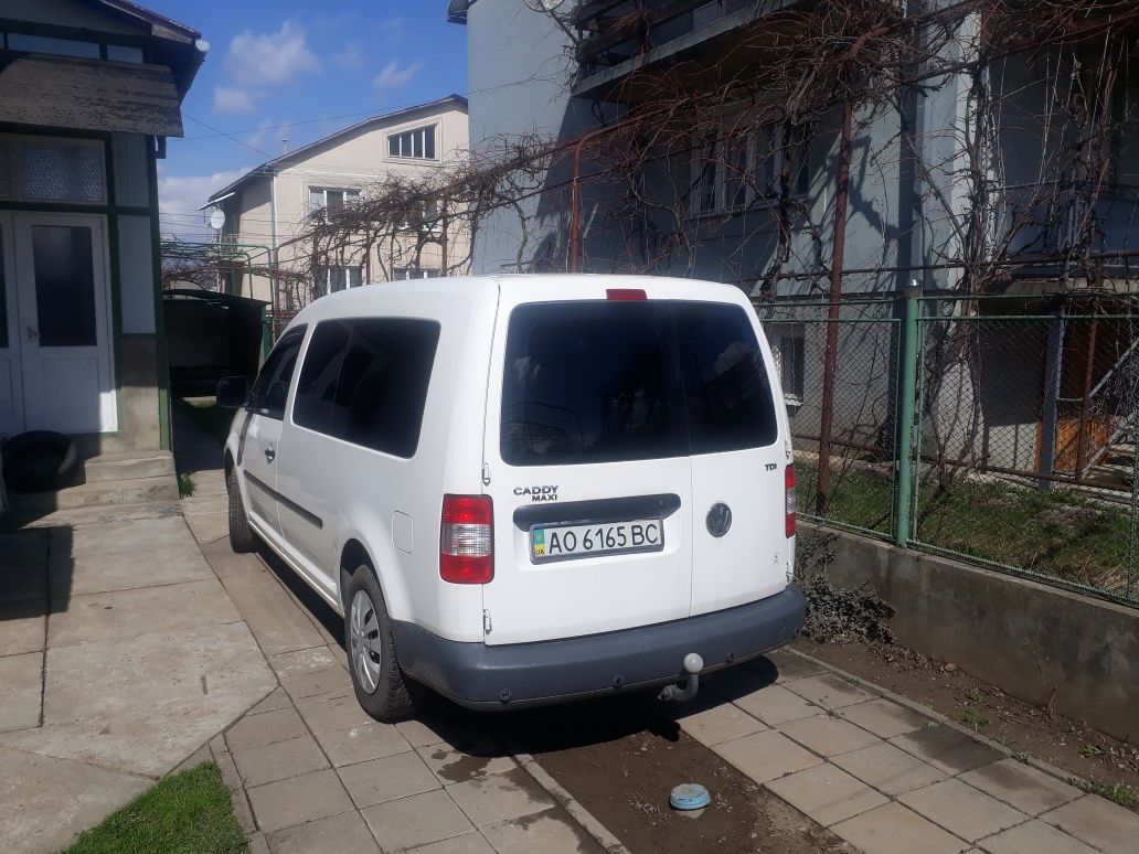 Volkswagen Caddy MAXI пасс 2009