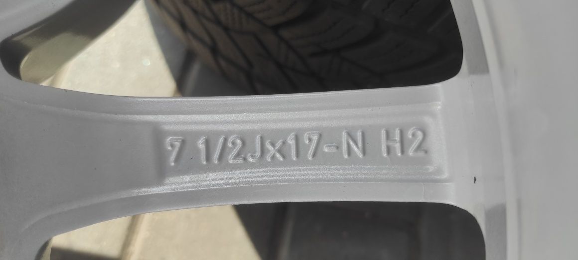 08 Koła Felgi aluminiowe BMW R 17 5x112 GOODYEAR 225/50/17 ZIMA