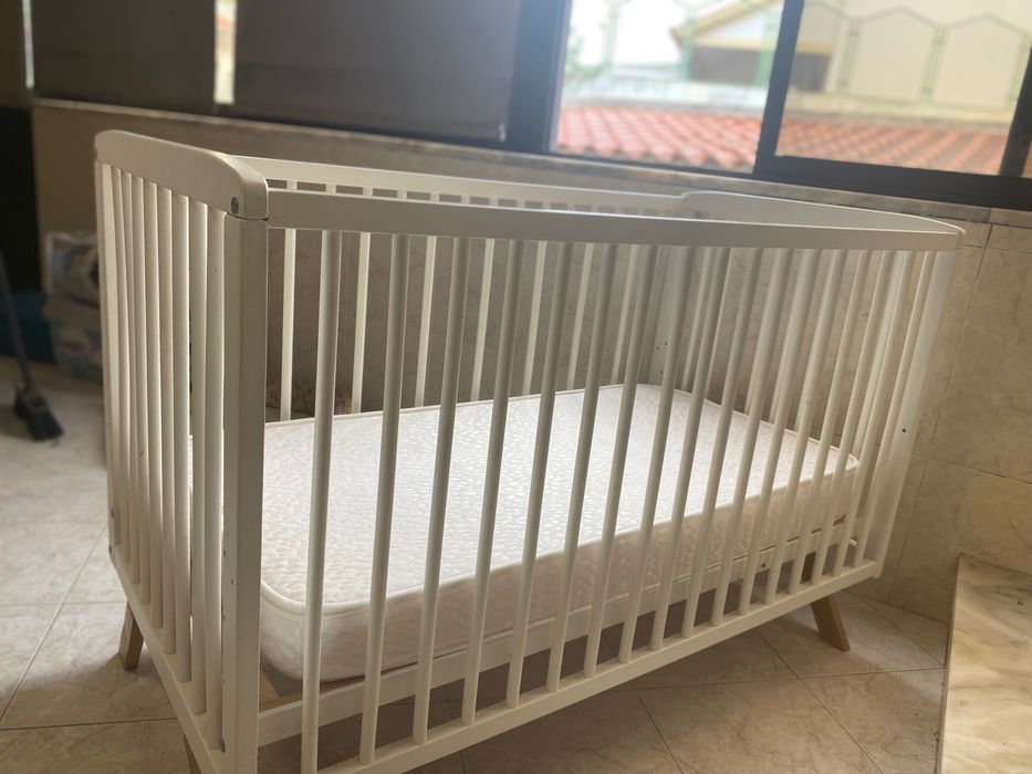 Berço braço com madeira