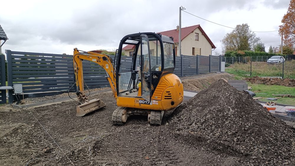 Minikoparka JCB 8018