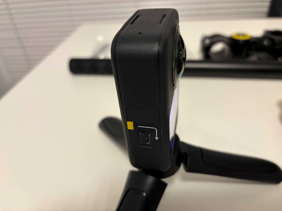 Kamera DJI OSMO 360 - Selfie stick, mini statyw, ochraniacze soczewek