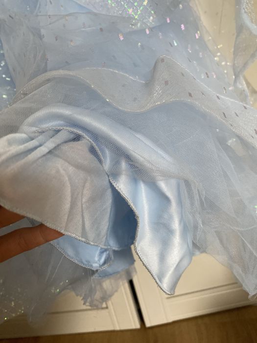 Sprzedam sukienkę na bal 104-110 Księżniczka/Kopciuszek