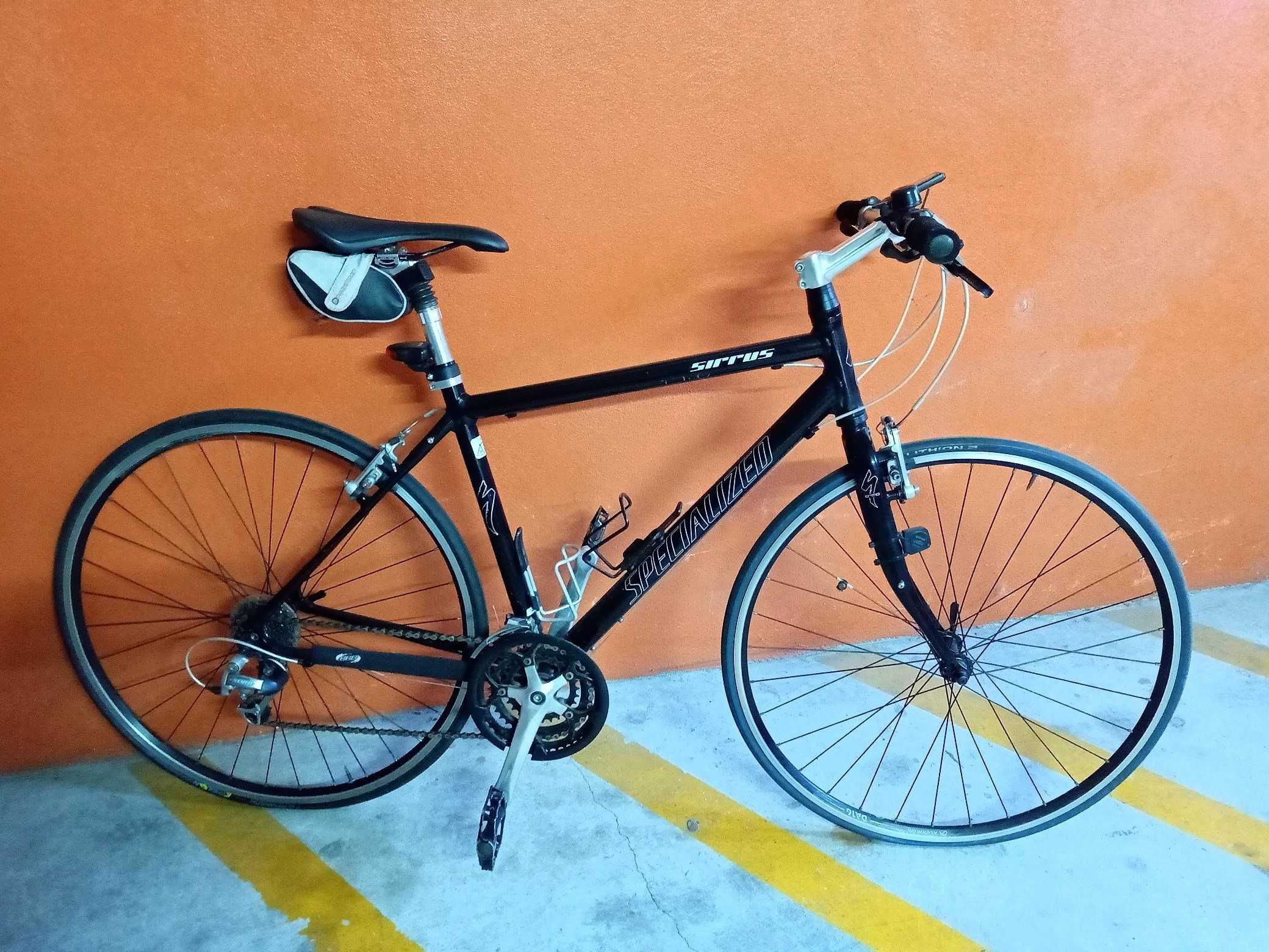 Bicicleta Specialized estrada aceito troca BTT