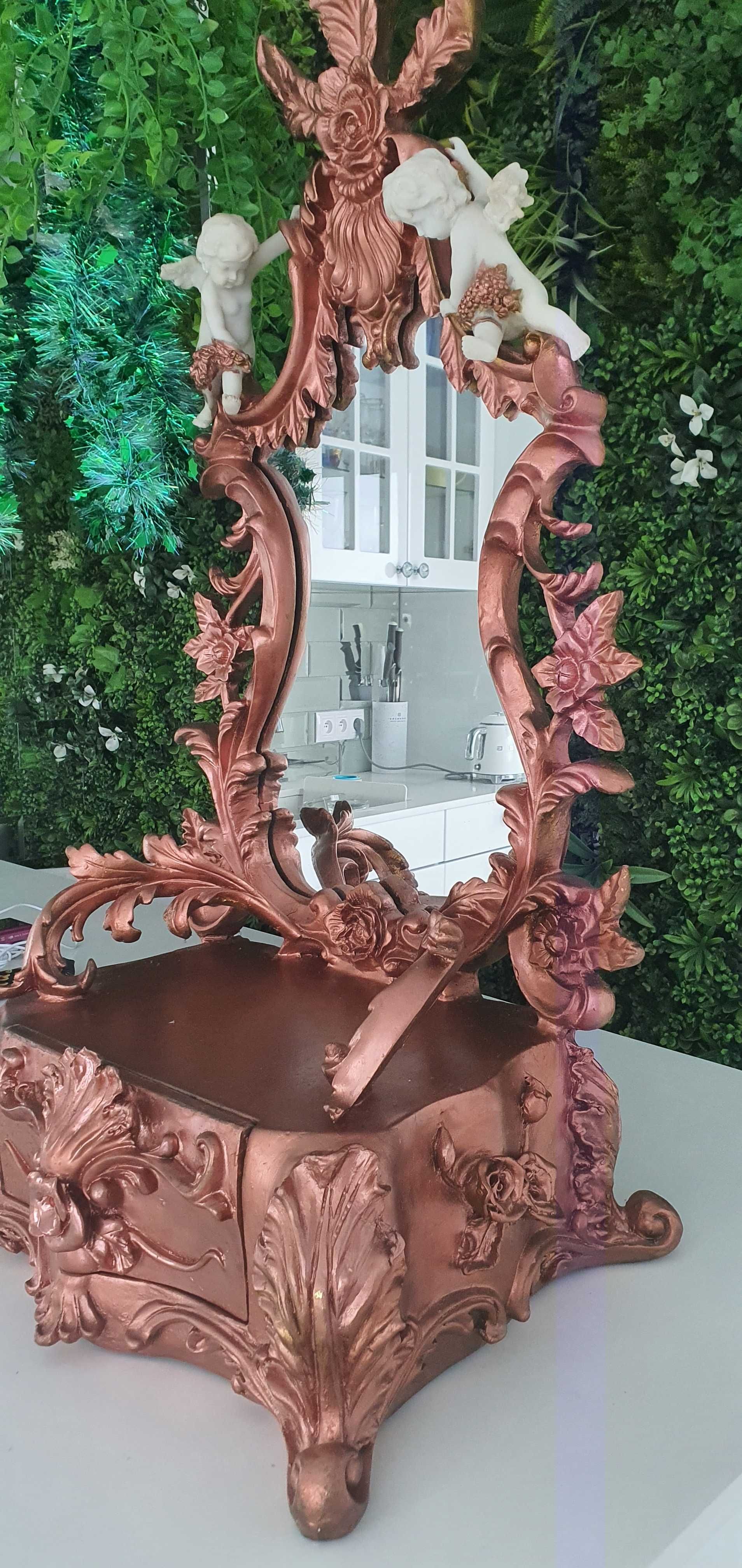 złota toaleta retro aniołki lustro glamour