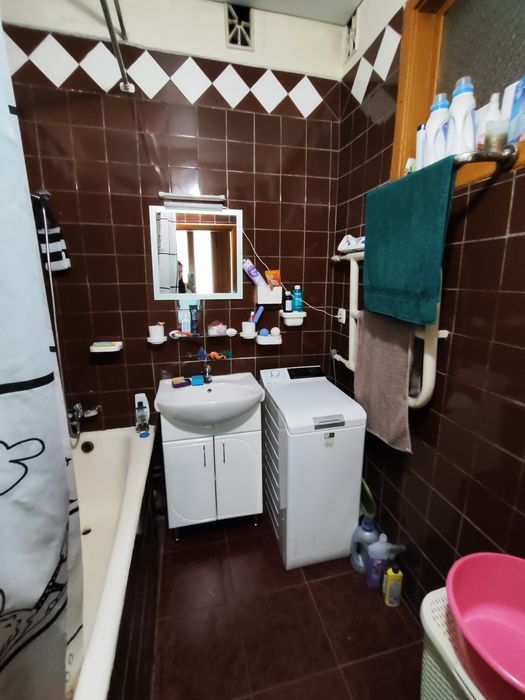 Здам чотирьохкімнатнутквартиру у центрі, вул. Патріотична