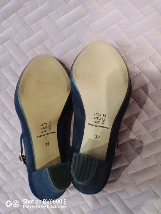 Vendo sandália nova N 37 , usado uma vez