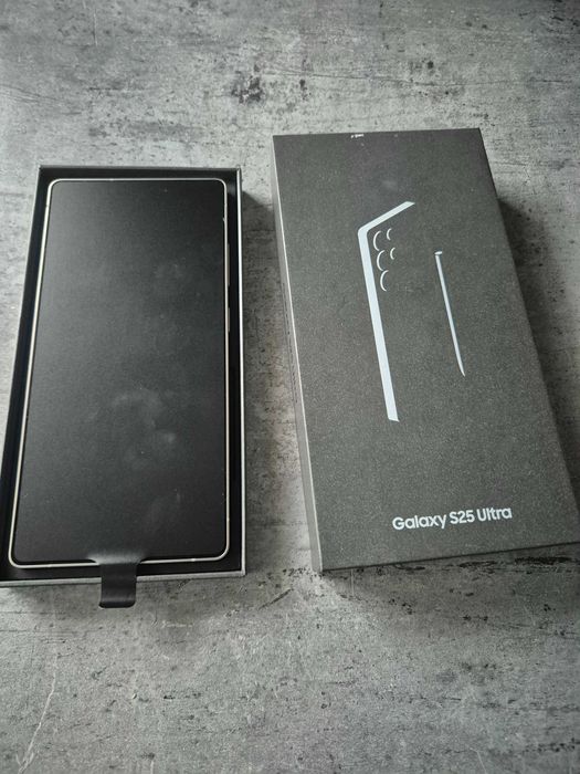 Nowy Samsung s25 ultra czarny tytan