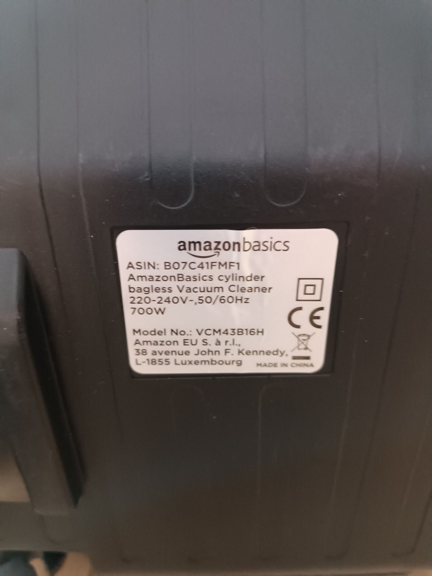 _ Odkurzacz bezworkowy Amazon Basics