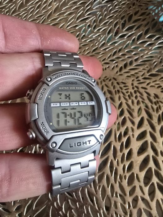 Zegarek Casio W-92H water resistant 40mm