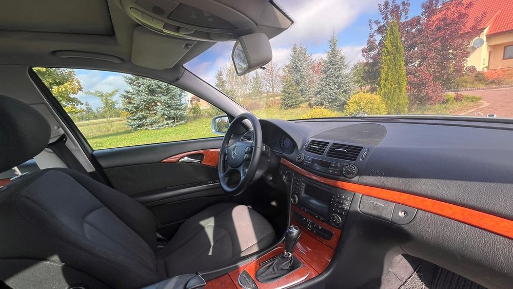 Mercedes Benz 220 cdi