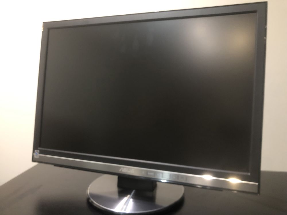 Monitor LCD Asus MW221U 22”