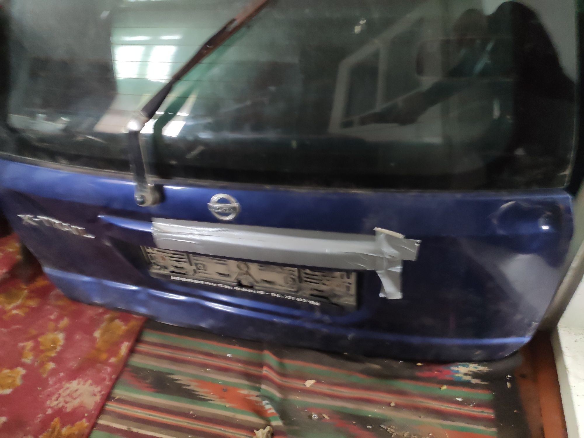 Ляда Nissan X-Trail T30 кришка багажника скло стекло заднє  xtrail