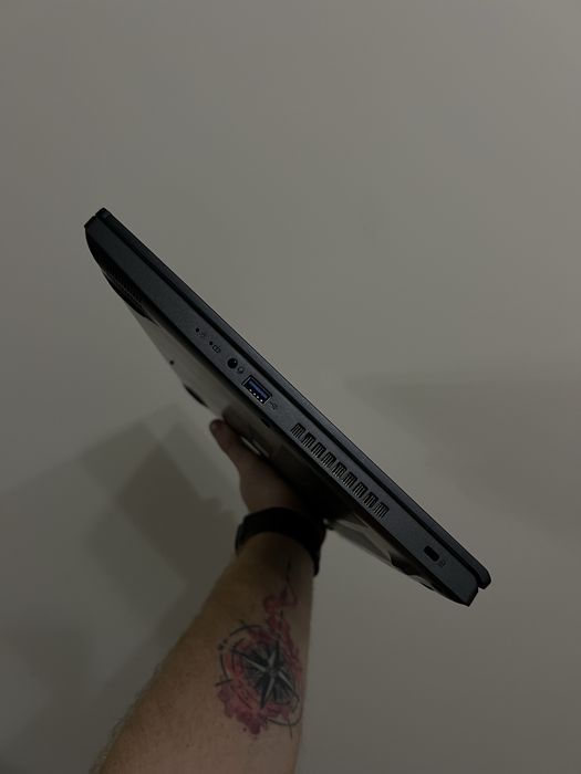 Топовий ігровий ноутбук Acer Aspire 7 в стані нового