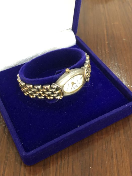 Zabytkowy zegarek damski szwajcarskiej marki Adriatica Vintage