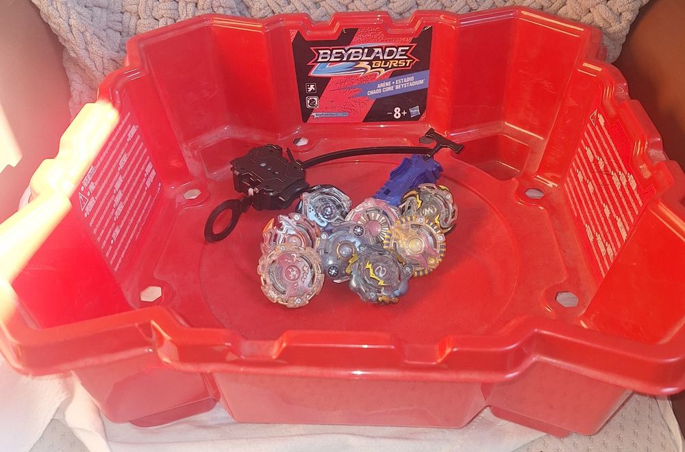 Beyblade арена оригінальна