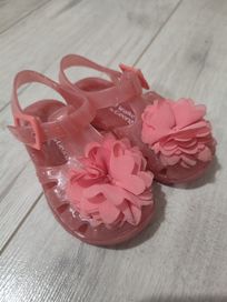 Gumowe sandałki różowe
