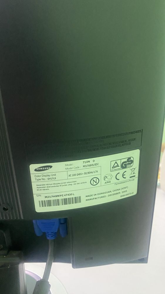 Монитор Samsung SyncMaster 710n, системный блок Celeron 213 ГГц