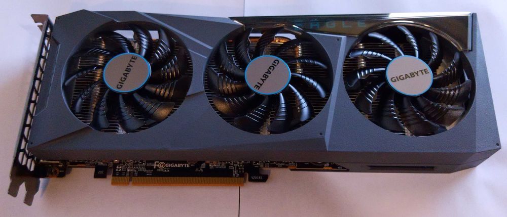 Placa Gráfica AMD RX 6600 XT 8GB