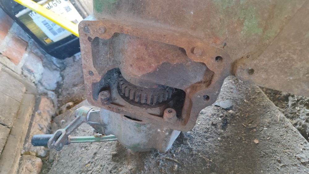 Кожух под пускач ЮМЗ 6