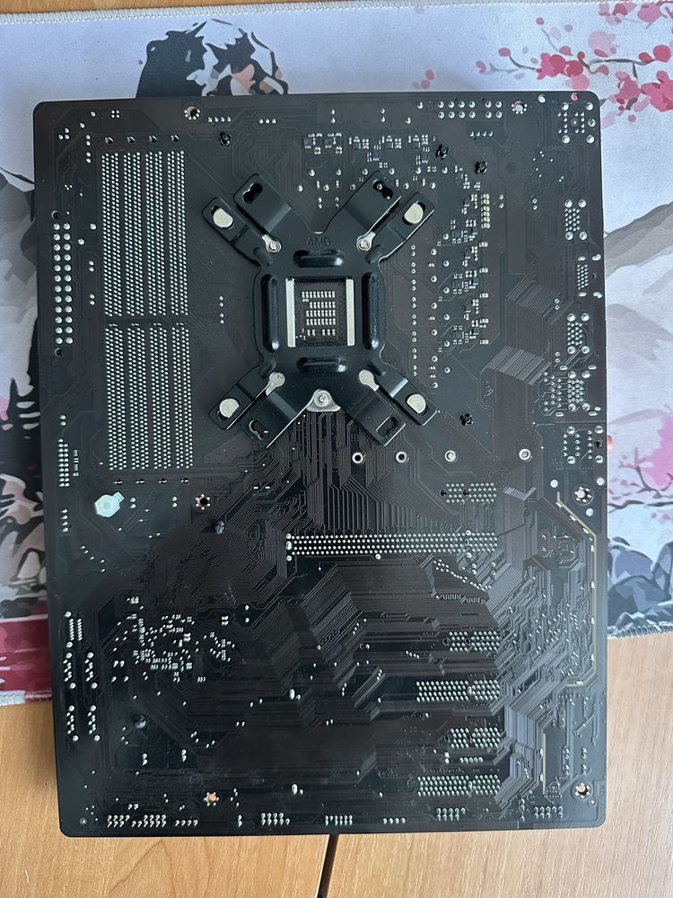Материнська плата Gigabyte z390 UD