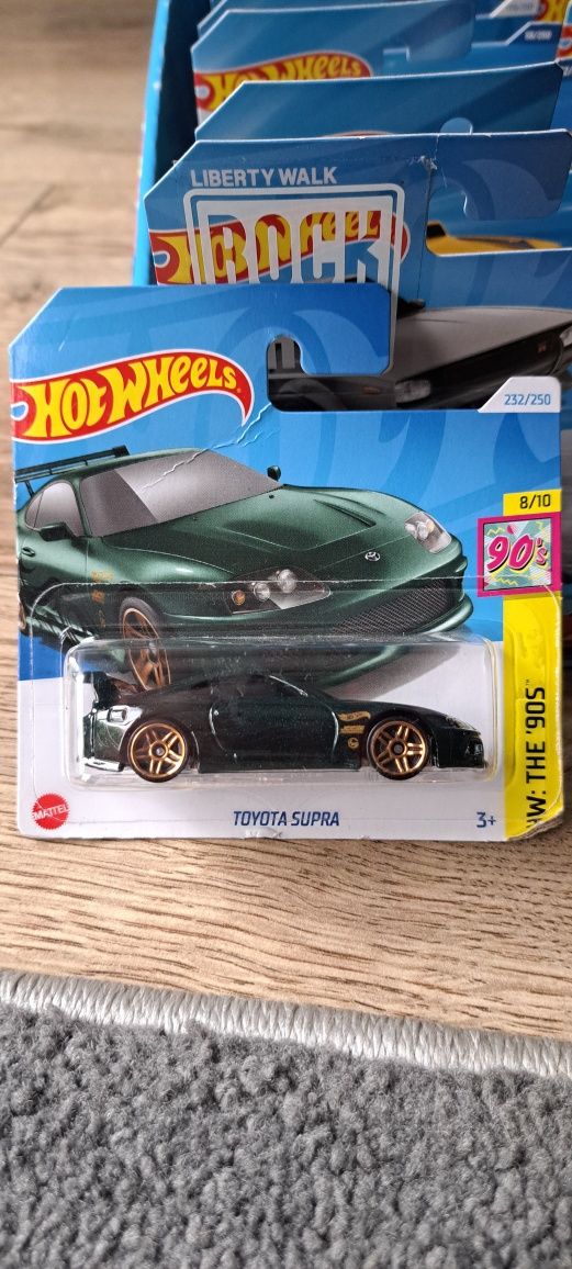 Samochodzik hot wheels
