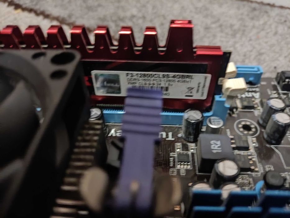 Asus M5A78L- MLX Процессор AMD Athlon ll x2 250 3.0Ghz