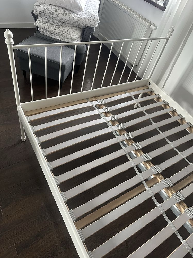 łóżko metalowe 140x200 ze stelażem