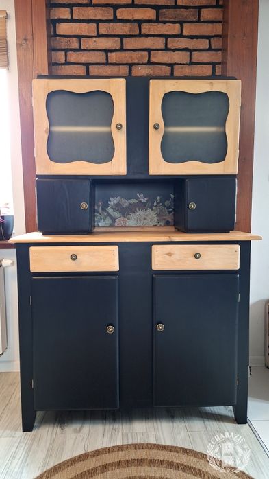 Kredens kuchenny byfyj prl po renowacji