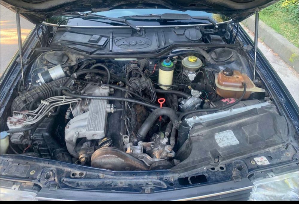 Продам Audi 100
