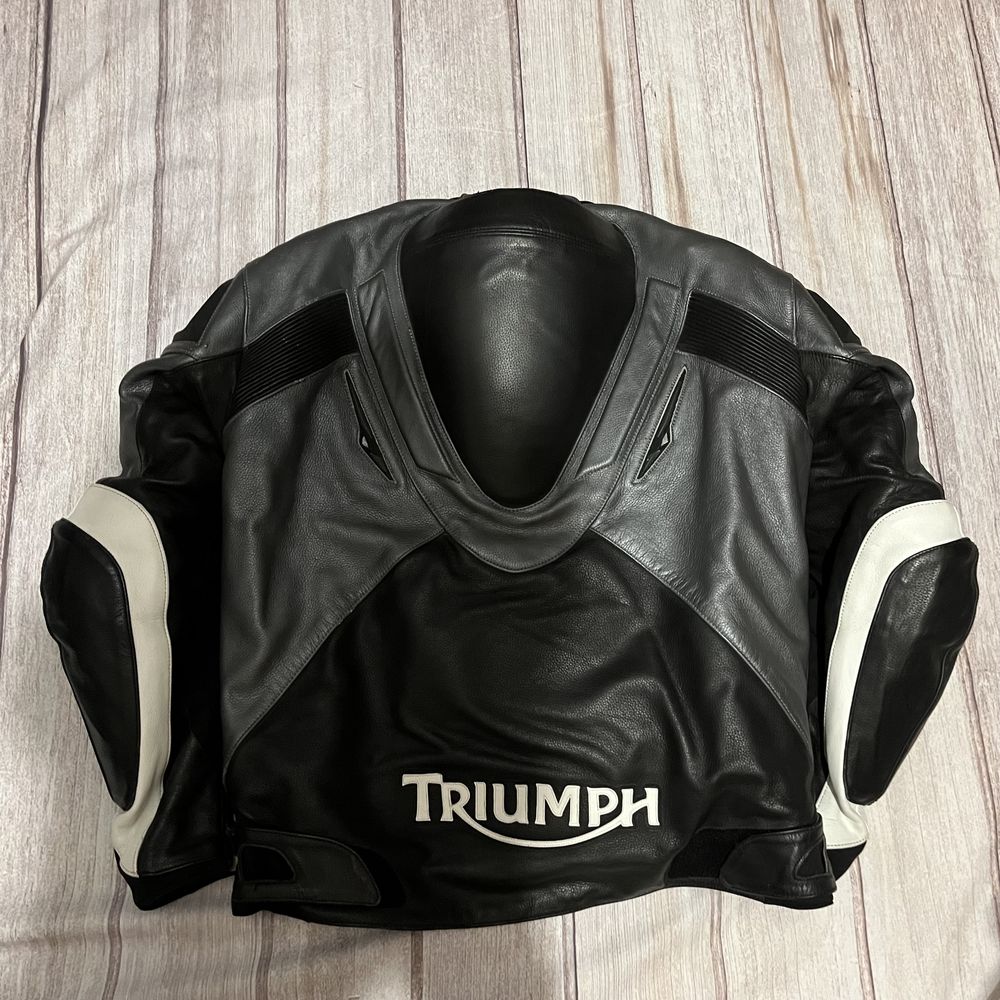 Мото куртка Triumph