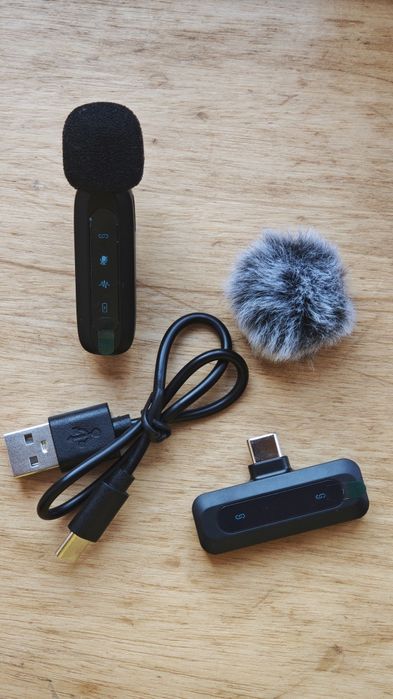 Micro wireless lapela