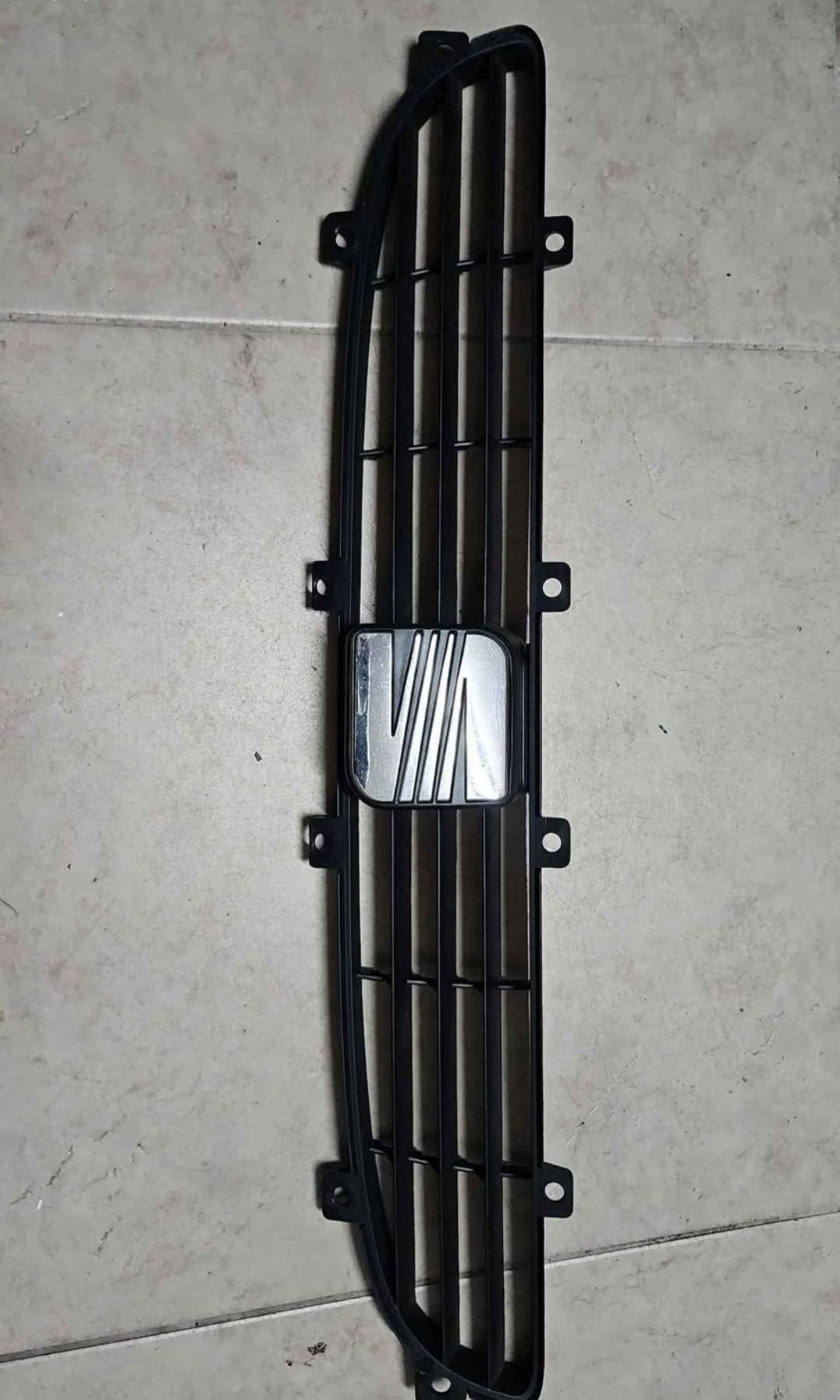 Grelha superior seat ibiza 6k ( nova e original)