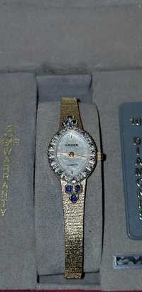 Продам женские изящные часы с диамантами в отличном состоянии обслужен