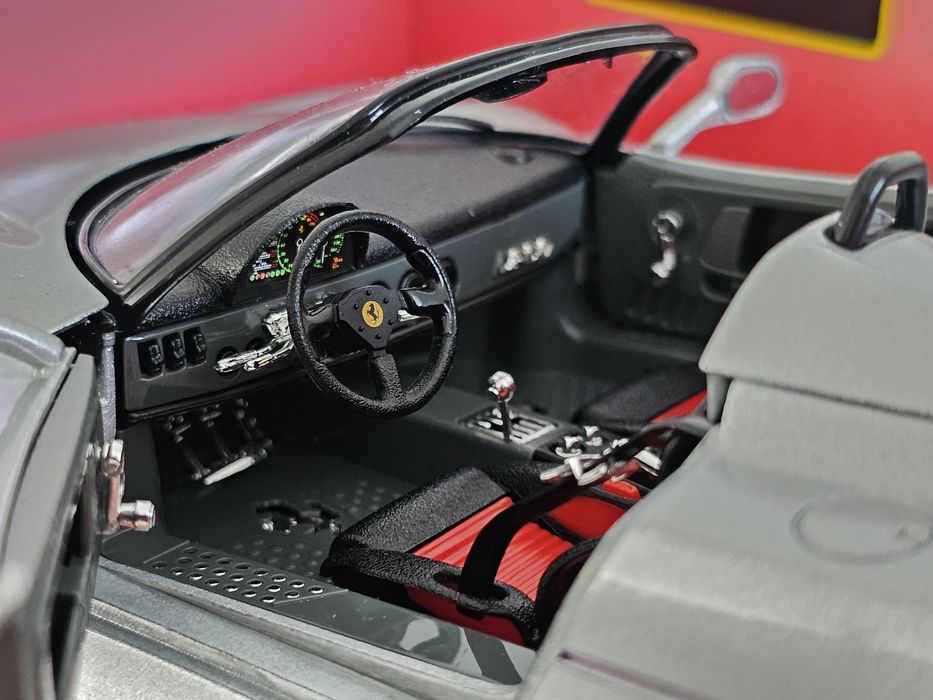 Burago skala 1:18 3372 Ferrari F50 1995 kabriolet srebrny mode