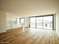 Apartamento T3 No Centro De Espinho