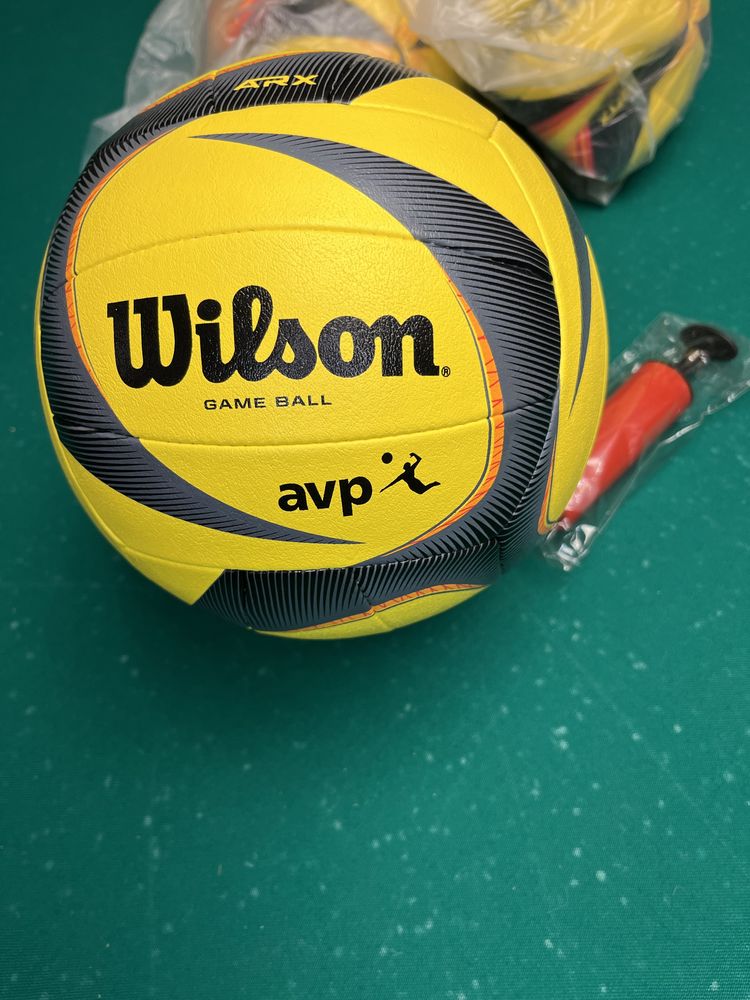 М'яч для пляжного волейболу Wilson AVP ARX Game WTH00010XB + подарок