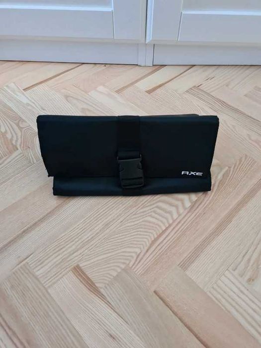 Męski organizer na kosmetyki