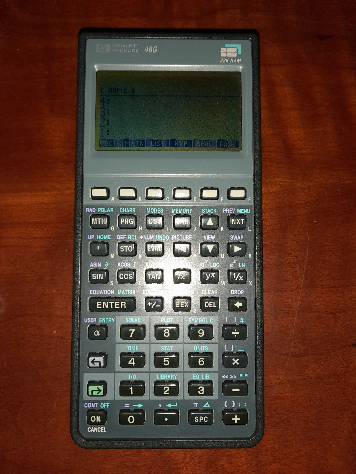 Calculadora Gráfica Hewlett-Packard 48G.