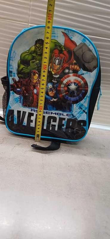 Uzy. Plecak przedszkolny Avengers. Ok. 28cm.
