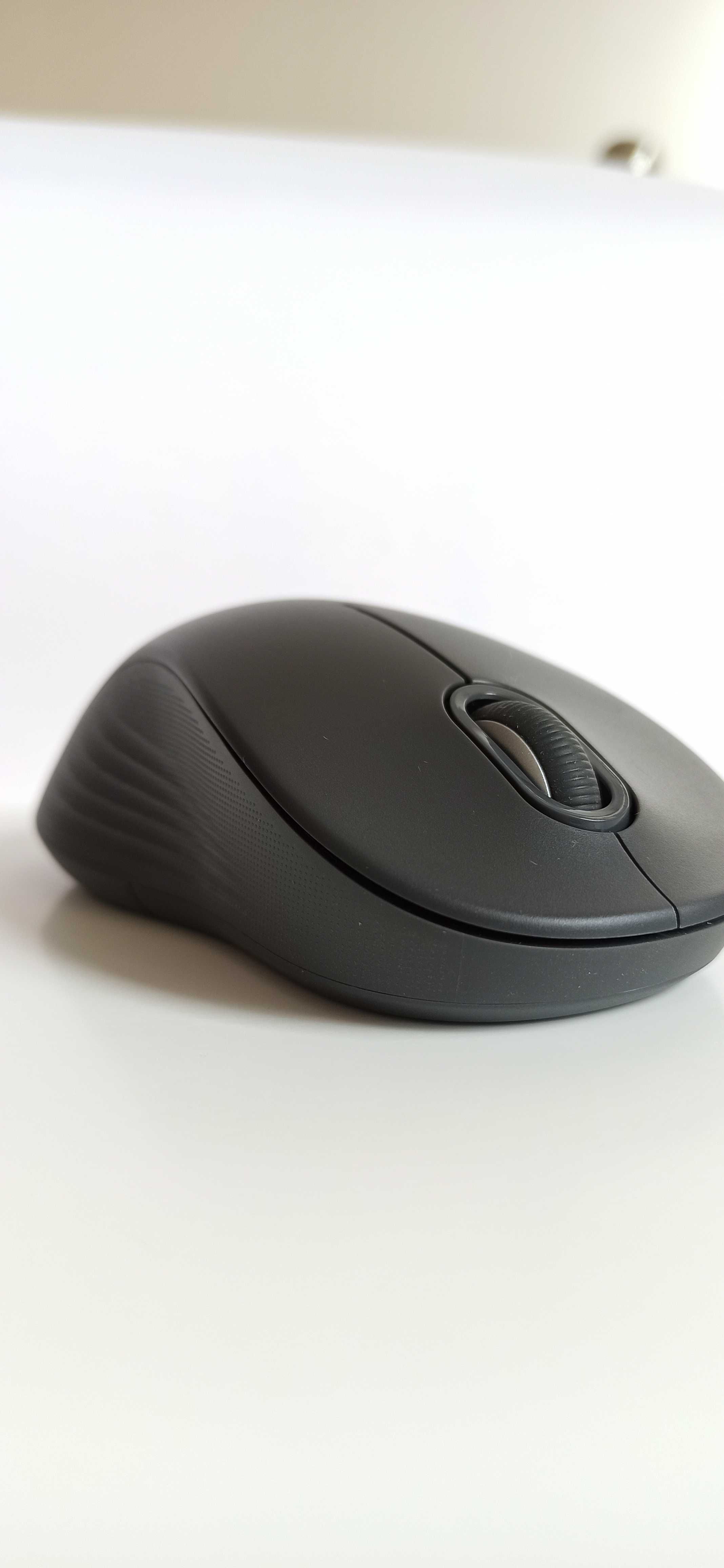 Нова Logitech Signature M550 L бездротова миша для лівшів та правшів