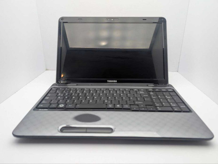 Toshiba L750 Intel i5-2430M Ram:6gb HDD:500gb nVIDIA 520M 1gb 15.6''