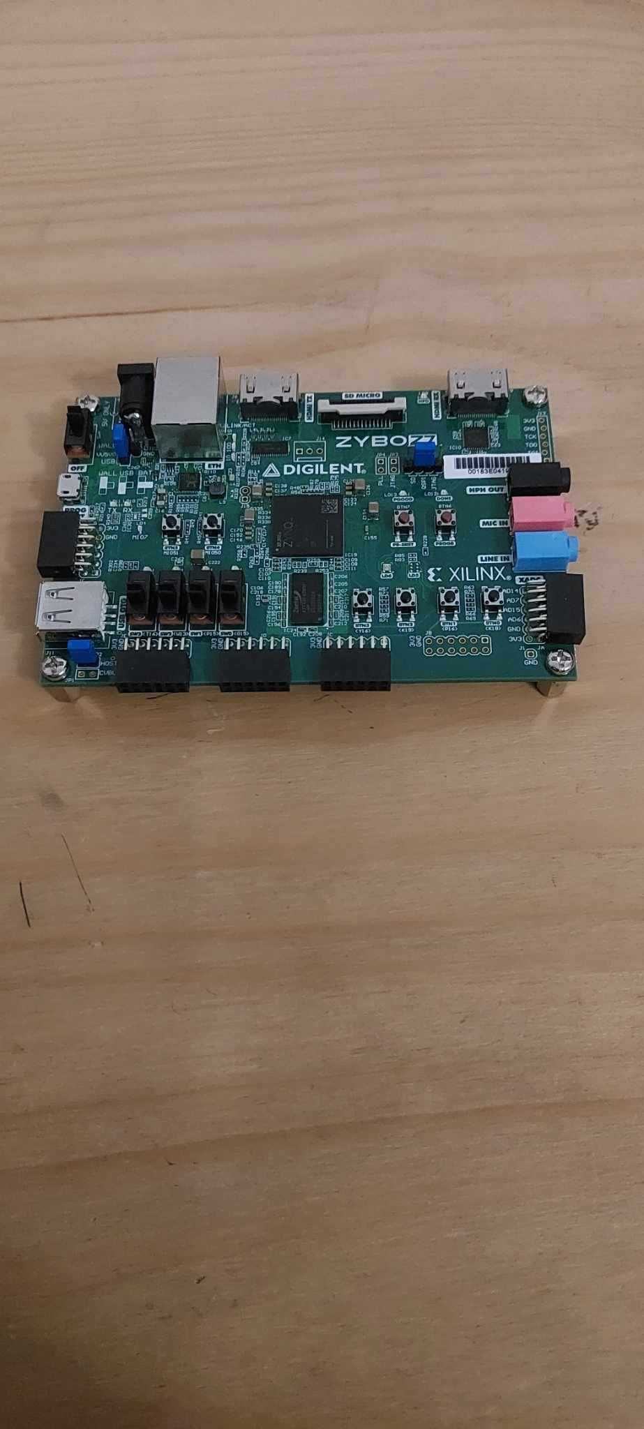 FPGA ZYBO Z7-10 development board