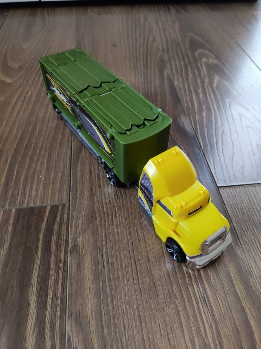 Ciężarówka Hot Wheels