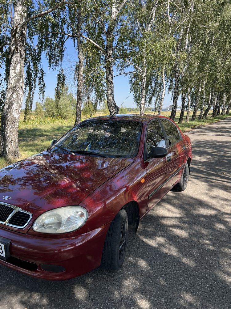 Daewoo Lanos.