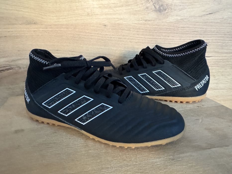 Adidas Predator, rozmiar 33