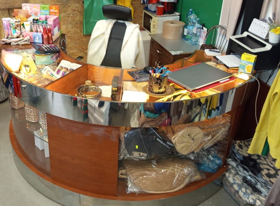 Lada kontuar ekspozytor