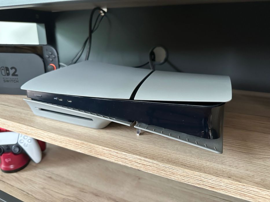 Playstation 5 Slim + napęd + 2 pady i ładowarka