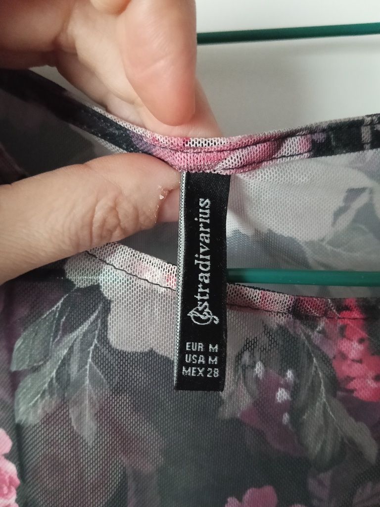 Bluzka poltransparetna siateczkowa , w kawiiaty , róże r. S