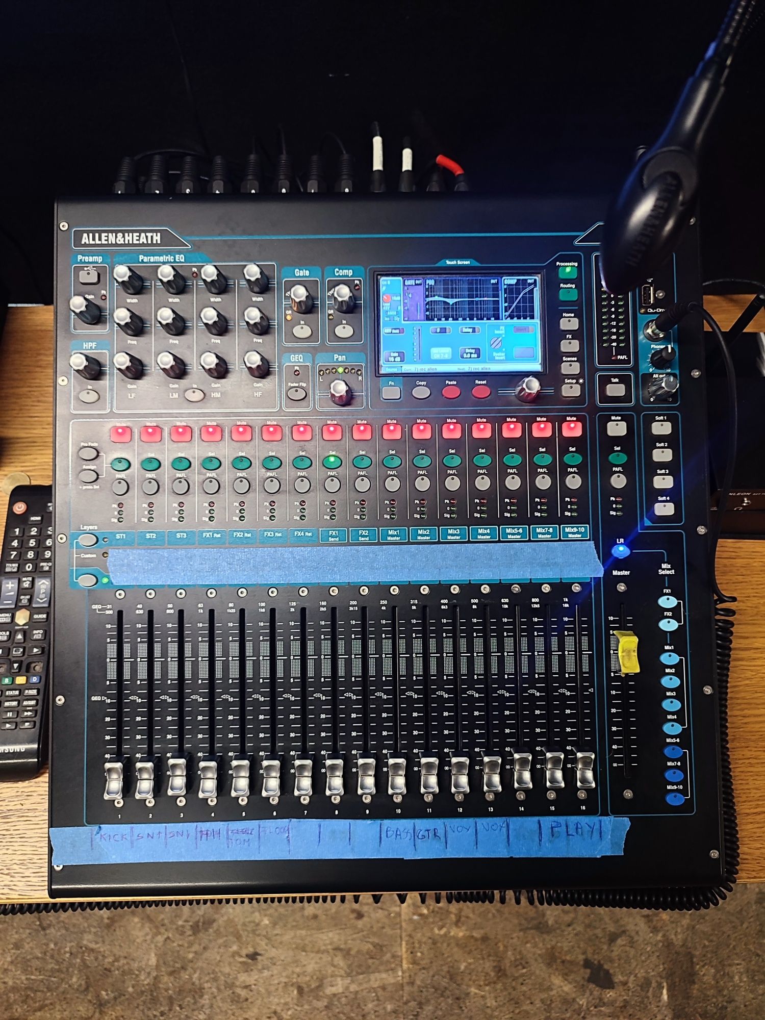 Продам Allen heath q16