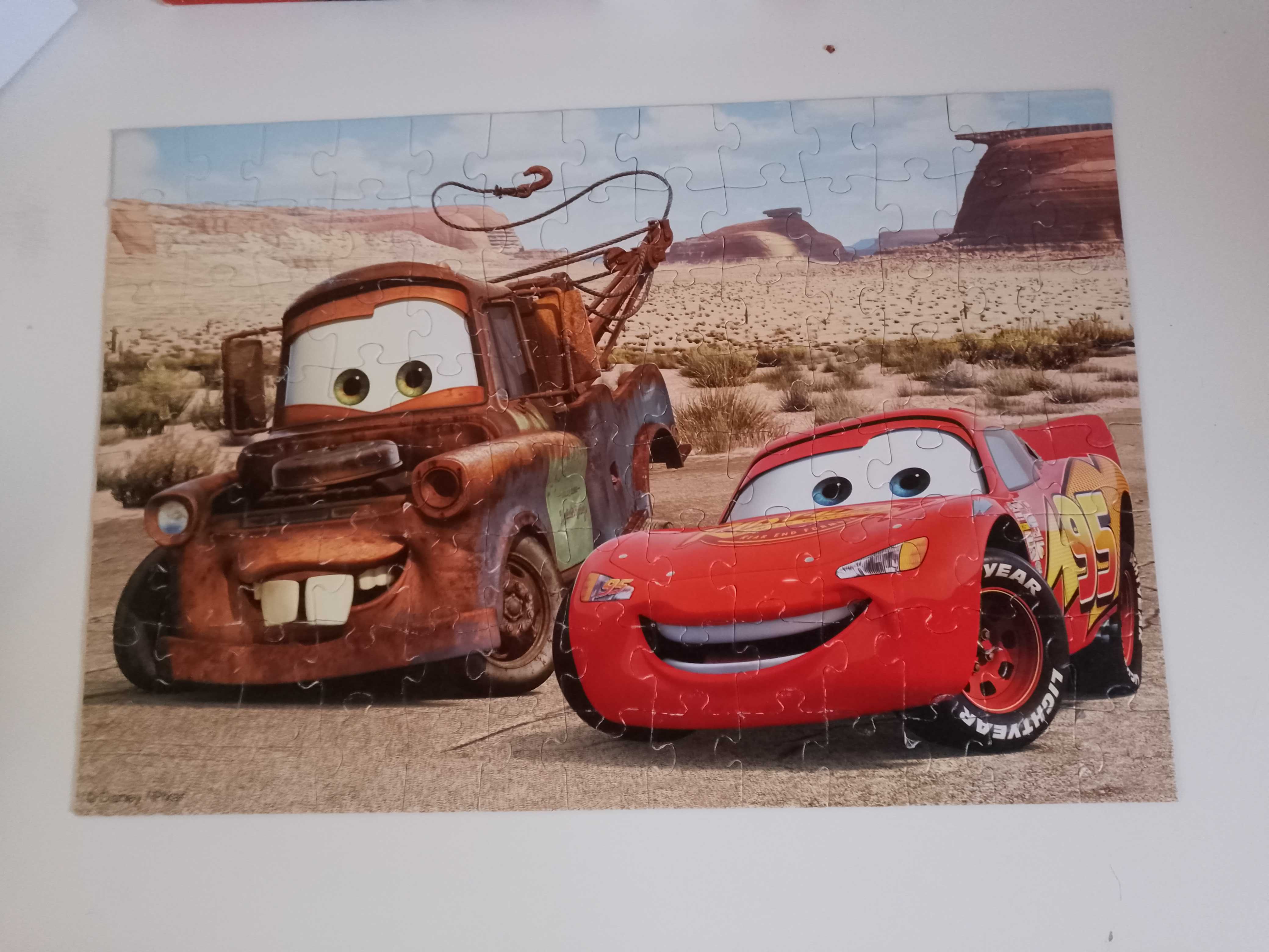 Puzzle Auta cars 100el zygzak McQueen i złomek